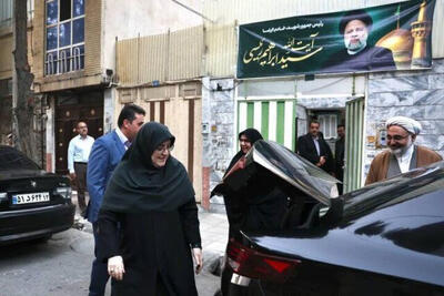 سخنگوی دولت با مادر شهید آیت‌الله رئیسی دیدار کرد