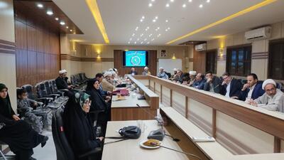 نشست همفکری و تجلیل از اساتید معارف دانشگاه یزد برگزار شد
