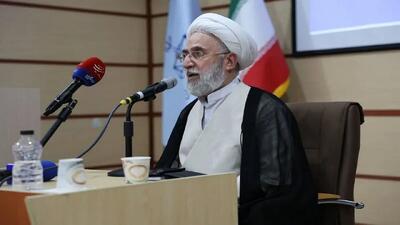 دلالان، عامل زمین‌گیر شدن تولیدکنندگان هستند