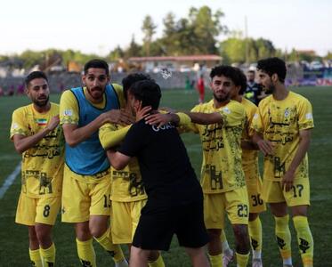 تونل نارنجی به افتخار قهرمان لیگ یک + عکس