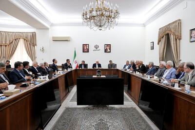 عارف:  باید در نظام اداری کشور تجدیدنظر شود
