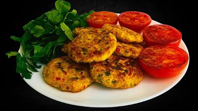 کتلت مرغ بخارپز با طعمی متفاوت / ولی رژیمی و خوشمزه سرخ شده
