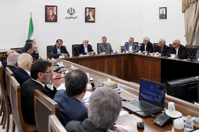 عارف: باید در نظام اداری کشور تجدیدنظر شود - سایت خبری اقتصاد پویا