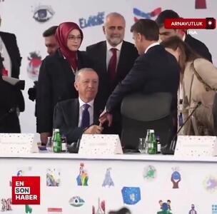 ببینید؛ وقتی اردوغان انگشت مکرون را رها نکرد!