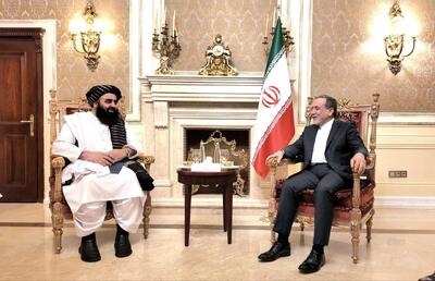 دیدار و گفتگوی سرپرست وزارت خارجه افغانستان با عراقچی