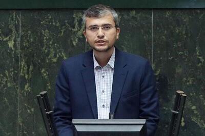 نماینده مجلس: ایران با قلدر مآبی عقب نشینی نمی‌کند