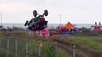 حادثه‌ وحشتناک دیگر در اتومبیلرانی کشور؛ ماشین آفرود چپ کرد! +فیلم - پارس فوتبال