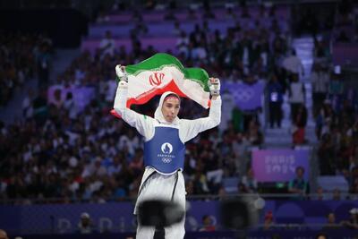 واکنش جدید مبینا نعمت‌زاده به ماجرای اختلاف با ناهید کیانی - پارس فوتبال