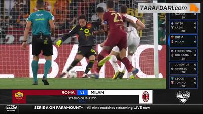 اخراج مستقیم سانتیاگو خیمنز پس از ضربه زدن با آرنج به جانلوکا مانچینی (رم 1-0 میلان) - پارس فوتبال
