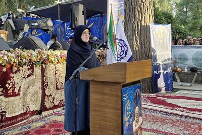 مهاجرانی: خیام، آغازگر فلسفه رهایی از جهان هستی بود