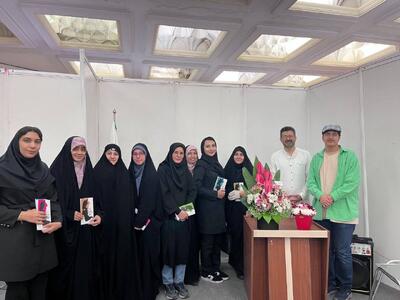 رونمایی از ۱۵ نمایشنامه‌ دفاع مقدس انتشارات سروش برگزار شد