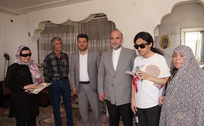 دیدار مدیرعامل صندوق اعتباری هنر با دو هنرمند روشندل در شهرستان قائنات