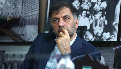 کریمی: چرا باید تیم ملی برای میزبانی در کشور خودمان پول بدهد؟