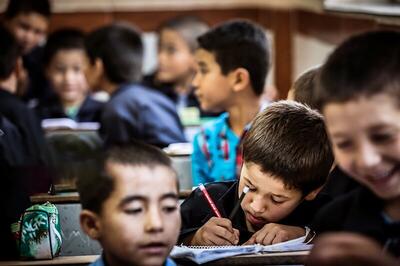 سونامی ترک تحصیل در ایران/ ۱۰ درصد بازماندگان از تحصیل در متوسط اول مشکلات مالی دارند | اقتصاد24