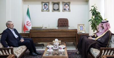 دیدار مشاور وزیر خارجه عربستان با لاریجانی