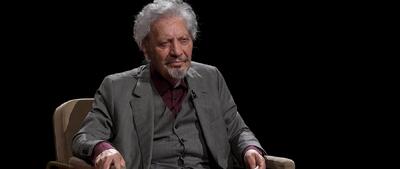 محسن محبی: این روزها گرفتار پوسته دین هستیم