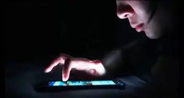 نور آبی و بی‌خوابی