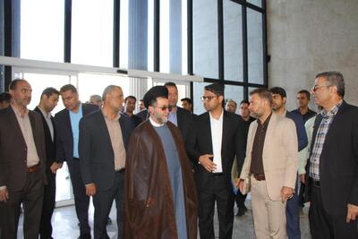 رئیس کل دادگستری فارس: سرعت و کیفیت خدمت رسانی قضایی به مردم صدرا مورد بررسی قرار گرفت