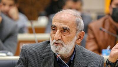 شریعتمداری: پزشکیان دشمن را به بستن تنگه هرمز تهدید کرد
