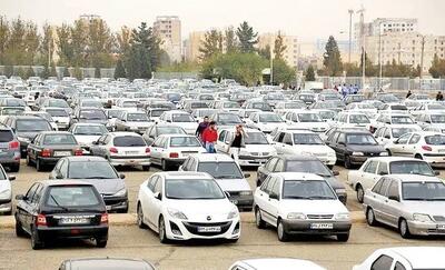 دولت باید از عرصه خودرو کنار برود / بروکراسی اضافه صنعت خودرو را قفل می کند