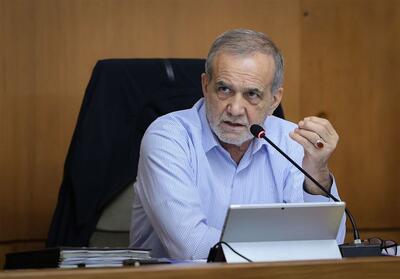دیدار پزشکیان با خانواده شهیدان آل هاشم و موسوی - تسنیم