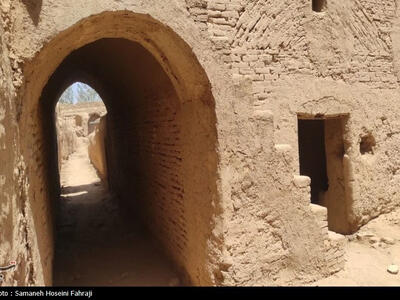 احیای قلعه عزآباد