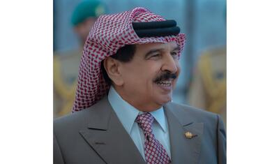 تیپ متفاوت پادشاه بحرین (+عکس)