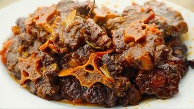 طرز تهیه یک غذای لذیذ و متفاوت با دُمِ گوساله!(فیلم)