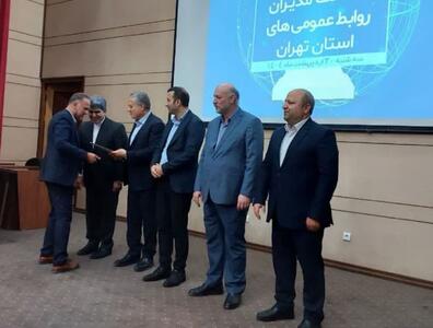 تجلیل از مدیر روابط عمومی شهرداری و شورای اسلامی شهرقدس