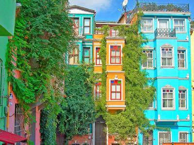 بالات استانبول دنیای خانه‌های رنگی در استانبول