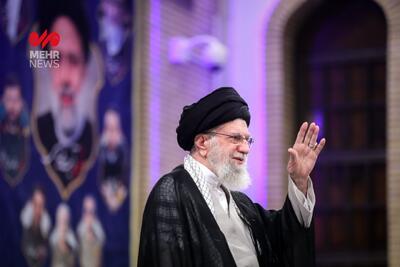 رهبر انقلاب: شهید رئیسی در اولین مصاحبه با صراحت گفت با آمریکا مذاکره نمی‌کنیم