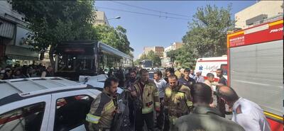 فوت ۲ عابر پیاده در برخورد اتوبوس در خیابان ۱۷ شهریور تهران