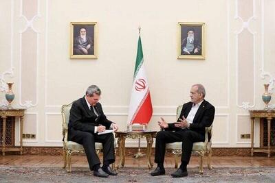 پزشکیان: خط لوله انتقال گاز ایران و ترکمنستان ظرفیت سوآپ داشته باشد