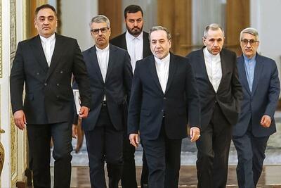 روزنامه نشنال امارات: ایران هنوز دعوت‌نامه‌ی عمان، برای دور پنجم مذاکرات که قرار بود این جمعه در رم برگزار شود را «نپذیرفته» است | روزنو