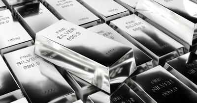 بازدهی چشمگیر نقره در سال ۱۴۰۳؛ رقیب جدی برای طلا؟