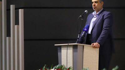 استاندار مرکزی: تمام ظرفیت‌های استان برای حل مشکلات صنایع بسیج شده است