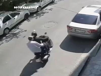لحظه سرقت گوشی موبایل در پایتخت