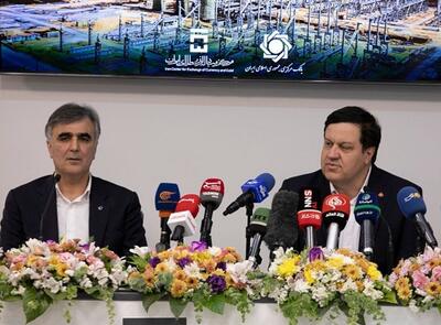 انتشار 200 میلیون یورو اوراق مرابحه ارزی برای فولاد مبارکه کلید خورد/مدیرعامل بانک ملت: با تمام توان در خدمت افزایش تولید و اشتغال در کشور خواهیم بود