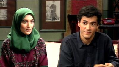 قاب و مبلمان چوبی و دیوارهای سبز؛ خانه‌ای که همه‌‌ی ایران دوستش داشتند - چیدانه