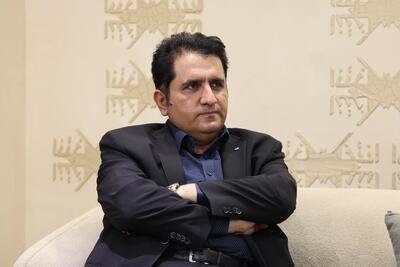 ویدیو / آریا برزن محمدی استاد دانشگاه تهران: در یکی دو سال اخیر در منطقه تحولاتی رخ داده که تصمیم گیران در ایران و آمریکا را به سمت گزینه‌های کم هزینه سوق داده / کم هزینه ترین گزینه عادی شدن روابط ایران و آمریکاست