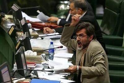 پاسخ سخنگوی مجمع تشخیص به اعتراض «کوچک‌زاده» پیرامون تصویب «پالرمو» در دوره‌های پیشین مجلس: با تغییر نمایندگان، مصوبات مجلس باطل نمی‌شود/ توصیه می‌کنم که قبل از نطق هیجانی، یک‌بار اصل ۱۱۰ قانون اساسی را به درستی بخوانید