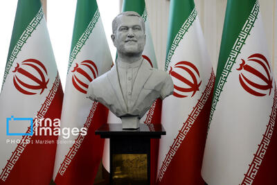 رونمایی از سردیس شهید امیرعبداللهیان در وزارت خارجه