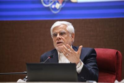 عارف: صد سال قدمت راهنمایی و رانندگی مایه افتخار است