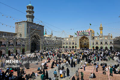 حرم امام رضا(ع) در روز زیارتی