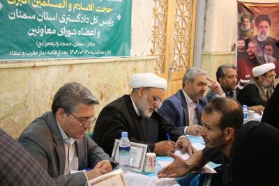 مسئولان قضایی استان سمنان به درخواست‌های ۷۶ نفر از مراجعان در مسجد ولی‌عصر (عج) رسیدگی کردند
