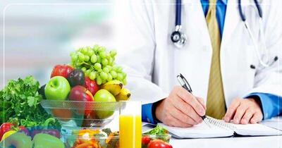 چه زمانی باید به‌جای پزشک به متخصص تغذیه مراجعه کرد؟