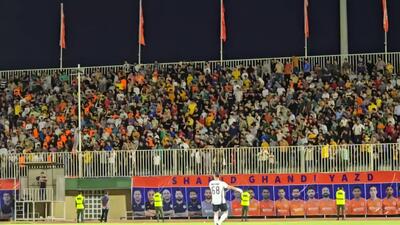 جو ورزشگاه نصیری میزبان دیدار برگشت - پارس فوتبال