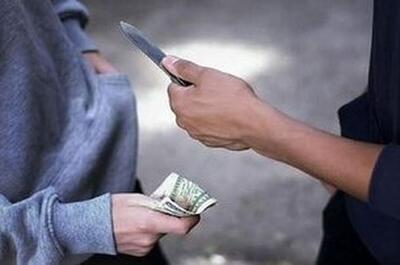 ویدئو| اگر شما را خفت کنند چه می‌کنید؟ | هشدار: تماشای این ویدئو برای افراد زیر ۱۵ سال و بیماران قلبی پیشنهاد نمی‌شود