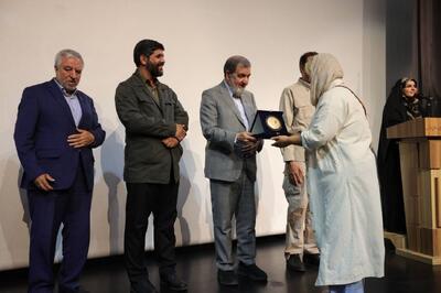 جشنواره فیلم مقاومت، صحنه افتخار به قهرمانان مقاومت - تسنیم