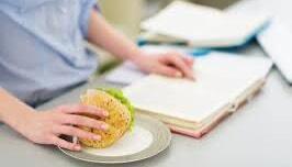 تغذیه مناسب برای ایام امتحانات بچه مدرسه ای ها